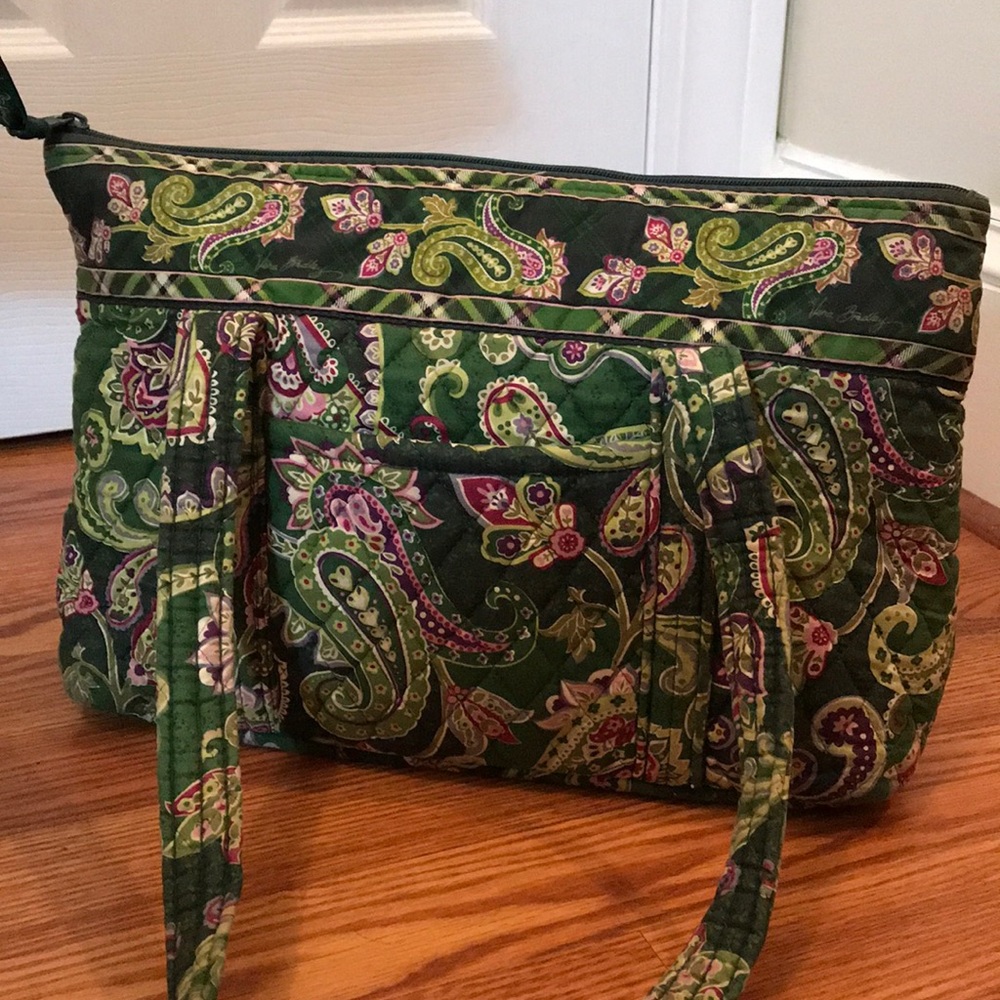 Vera Bradley handbag in green paisley
